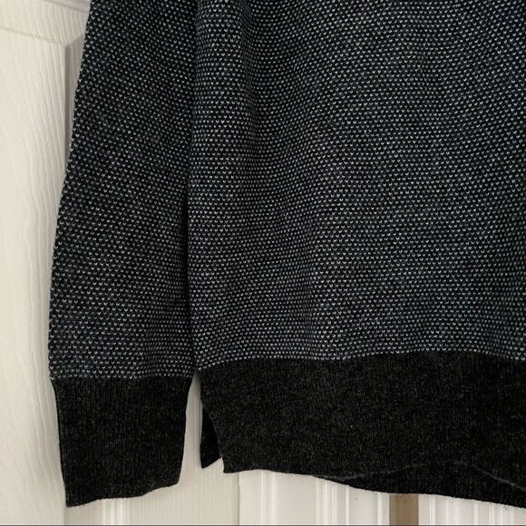 Rails Men’s Lightweight Wool Blend Rune Sweater in Navy Medium - Picture 5 of 12